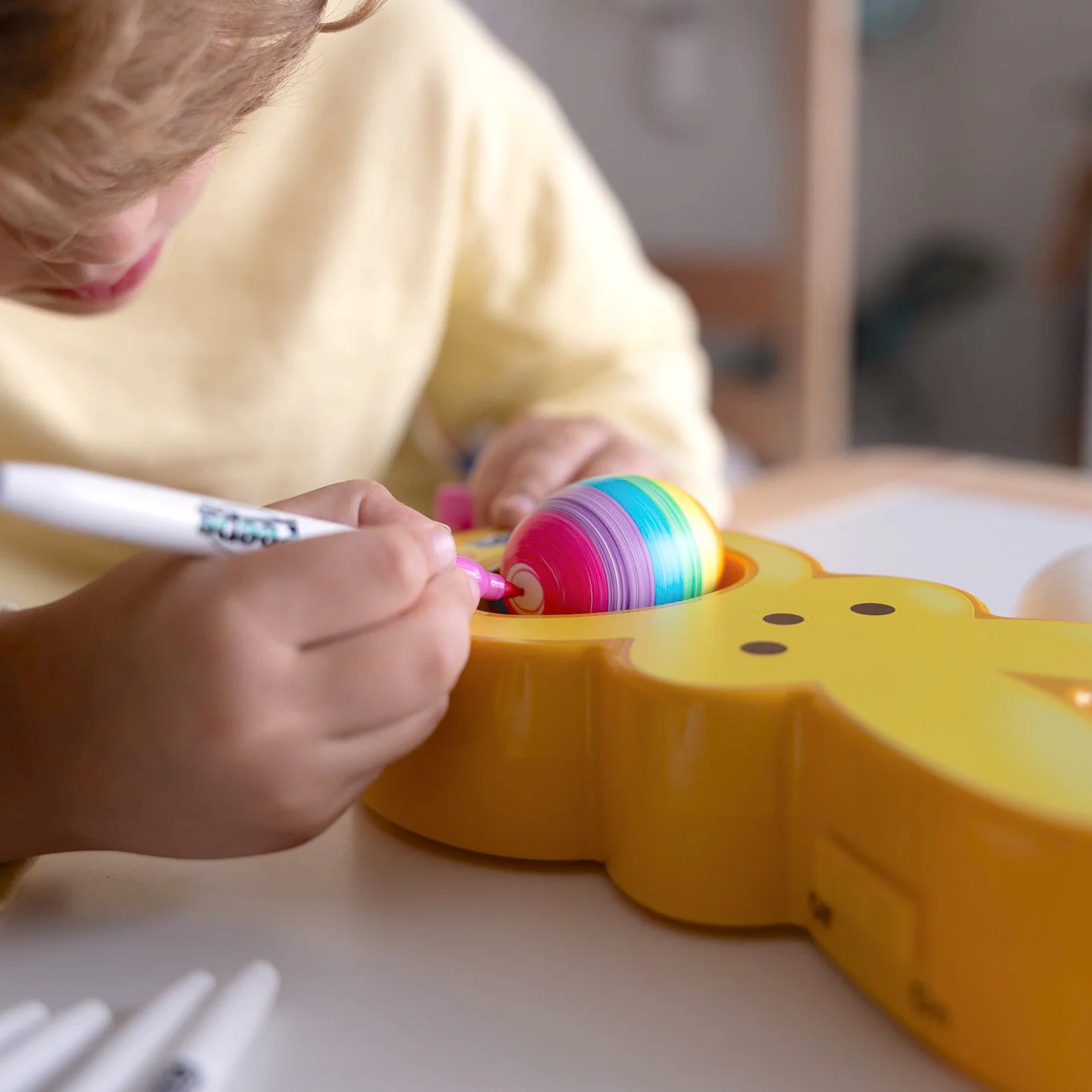 The Peeps Eggmazing Egg Decorator - Image 15
