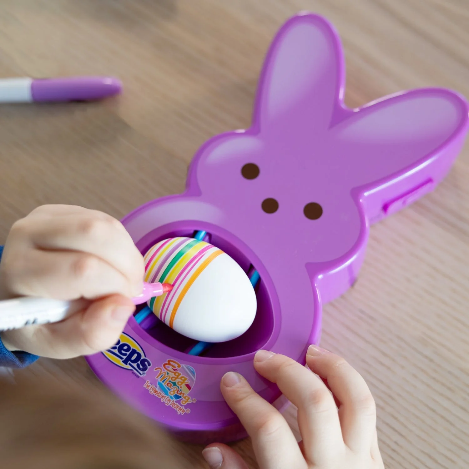 The Peeps Eggmazing Egg Decorator - Image 8